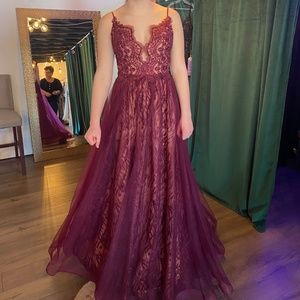 NWT size 6 prom dress